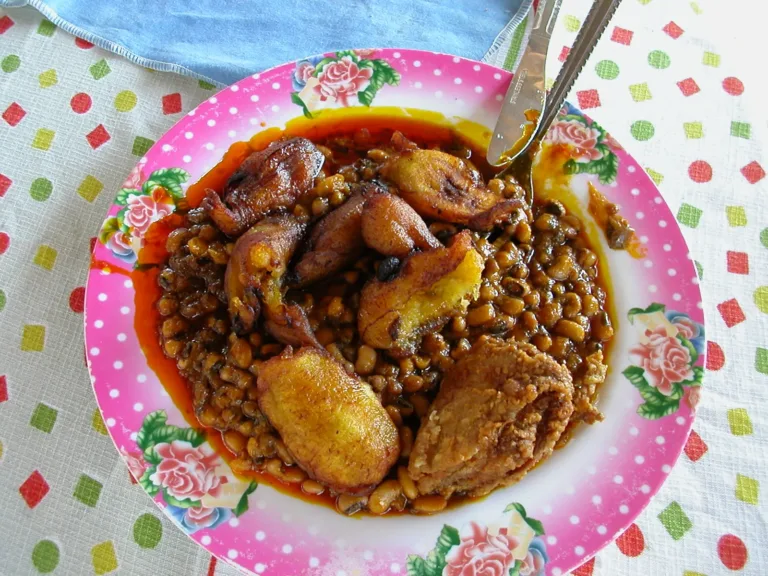 Pastırmalı Kuru Fasulye tarifi