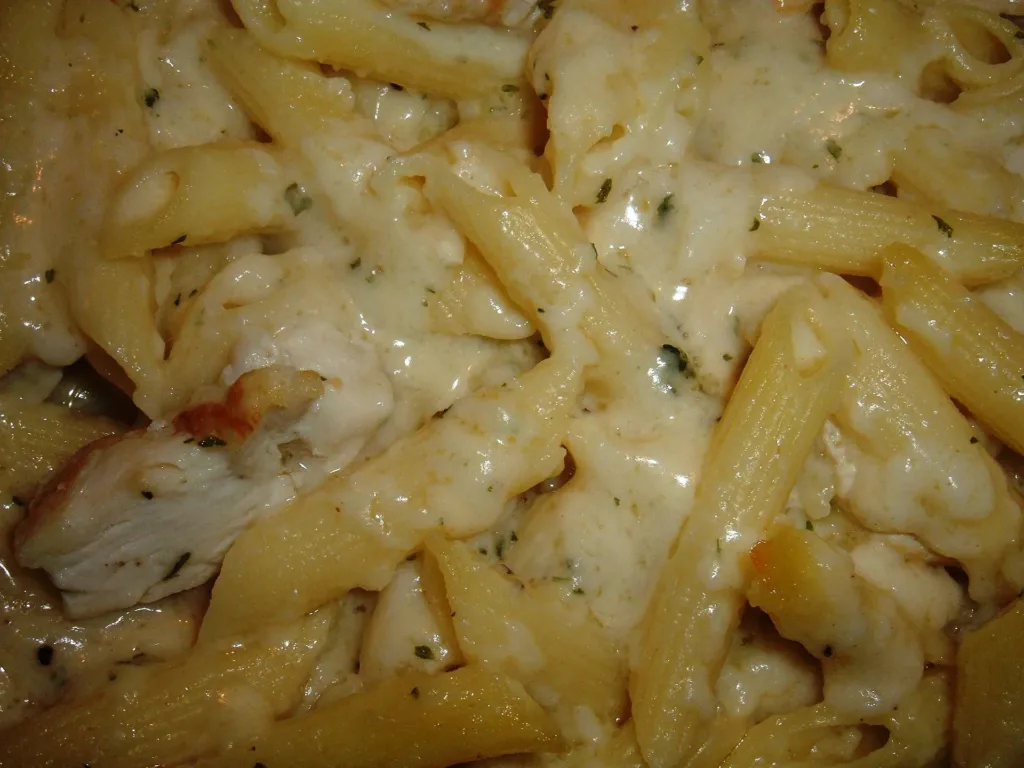 Penne Alfredo tarifi