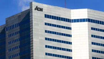 Aon şirket logosunun bulunduğu kurumsal ofis binası