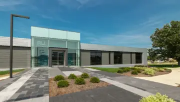 RLI Corp'un Illinois Peoria yerleskesindeki ofis binasinin genis acili dis cephe goruntusu