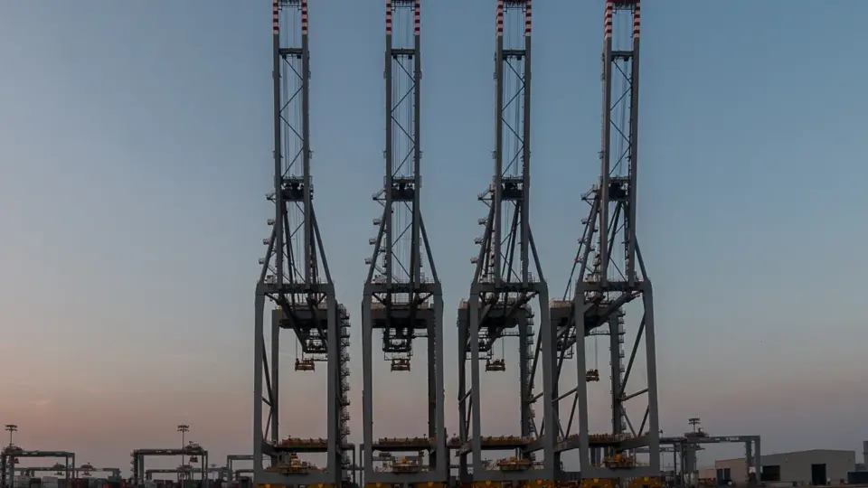 Londra Gateway konteyner terminali ve deniz taşımacılığı altyapısı