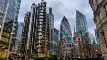 Londra finans bölgesi ve Lloyd's sigorta piyasası temsilî görseli
