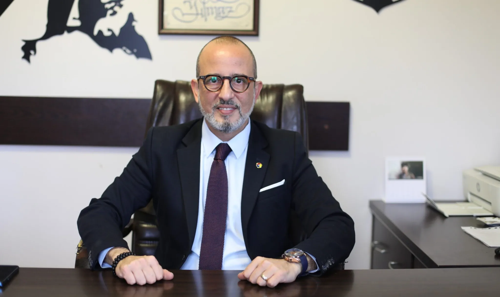 İTO Sigortacılık Meslek Komitesi seçimlerini Lila Liste ile yeniden kazanan Özgür Yılmaz çalışma masasında