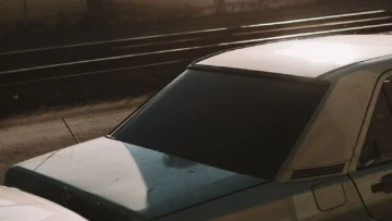 Trafikte iki otomobilin küçük çaplı çarpışması sonrası araçların hasarlı bölümlerini gösteren temsili fotoğraf; yabancı plakalı araç ve Yeşil Kart hasar başvurusu rehberi için