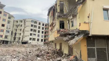 Depremde hasar gören apartmanlar - DASK yüzde 2 muafiyet ve hasar ödemesi