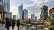 Milano modern iş bölgesi ve kurumsal ofis binaları - Starr İtalya şubesi haberi