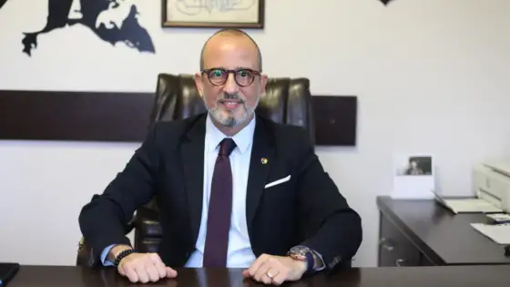 İTO Sigortacılık Meslek Komitesi seçimlerini Lila Liste ile yeniden kazanan Özgür Yılmaz çalışma masasında