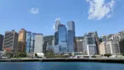 Hong Kong Merkezi İş Bölgesi gökdelenleri ve finans kuruluşları, sigorta aracılığı sektöründe düzenleyici yaptırımlar