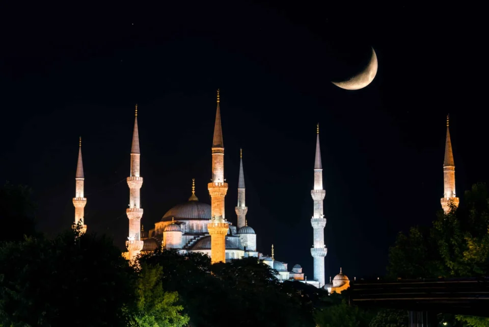 2026 İl İl Sahur Vakitleri: İstanbul, Ankara ve İzmir’de Sahur Saatleri (Diyanet Ramazan İmsakiyesi)