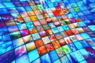 25 Mayıs 2026 TV yayın akışında akşam Kanal D’de Uzak Şehir, TRT 1’de Cennetin Çocukları, Show TV’de Güldür Güldür Show, Star TV’de Kara Bela, ATV’de Moskova’nın Şifresi Temel, NOW’da Prestij Meselesi ve TV8’de Survivor var