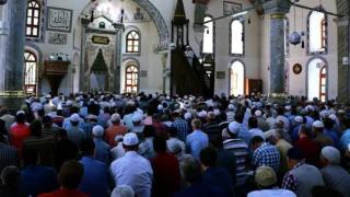 3 Nisan Cuma Hutbesi: Cuma ve Ümmet Bilinci