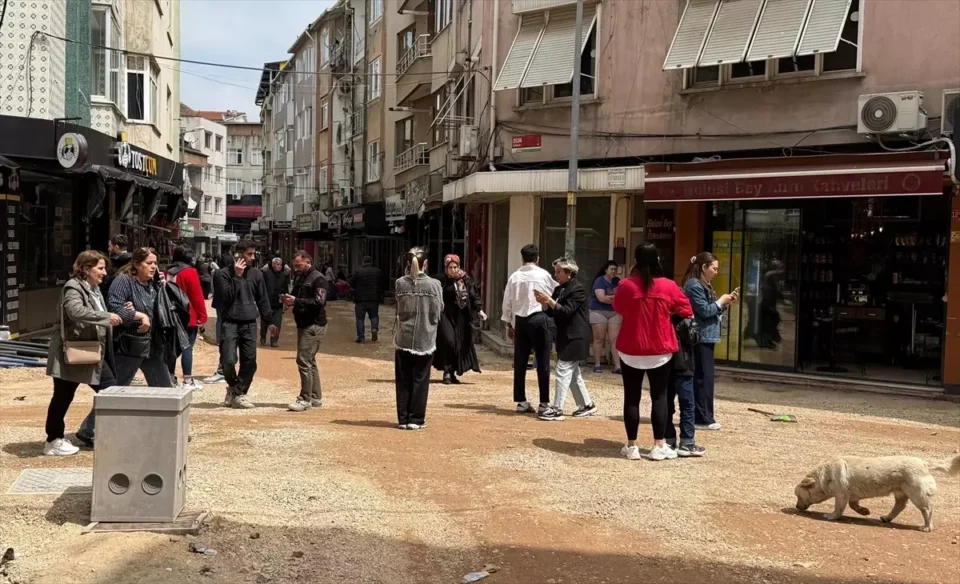 6.2 Magnitude Earthquake Strikes Istanbul
