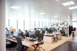 Relation Insurance Dave Tacha atama haberi için kurumsal ofis görseli