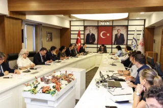 SGK ile Türk Eczacıları Birliği İlaç Temin Protokolü İçin Masaya Oturdu