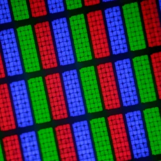 OLED ve ekran teknolojilerinde piksel yapisi