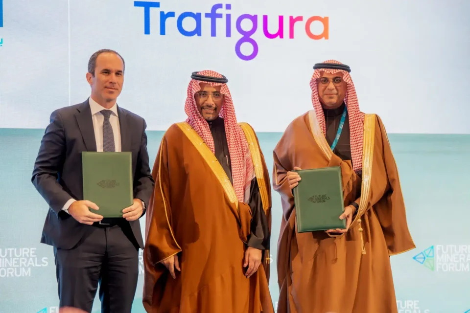 Trafigura ve Saudi EXIM Bank’tan 800 Milyon Dolarlık Kritik Maden Sigorta Anlaşması