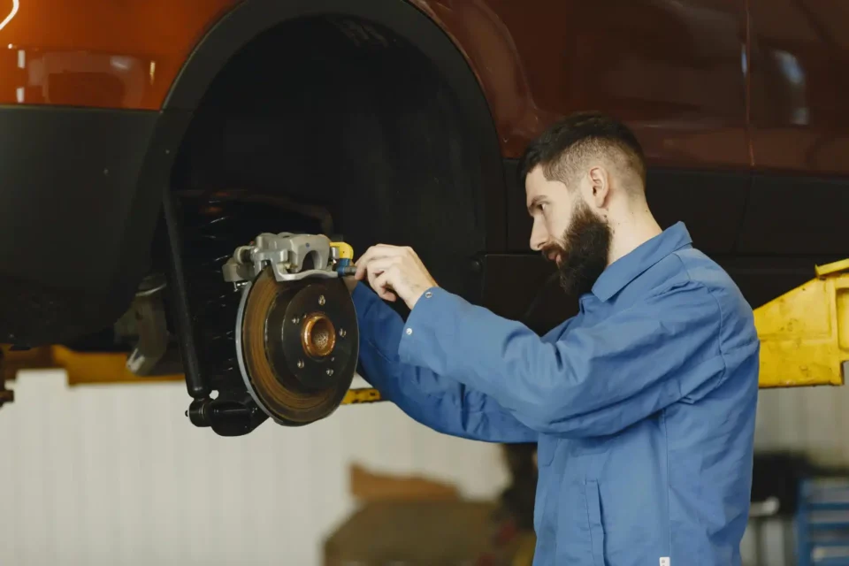 ABS ışığı neden yanar?