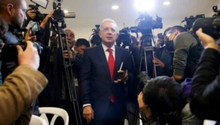 Alvaro Uribe Criticizes Government Amid Assassination Threats