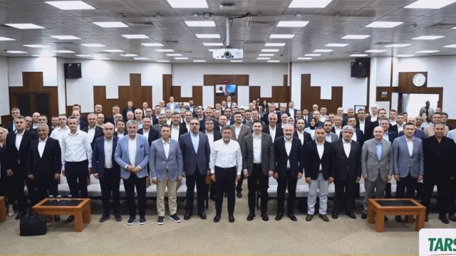 Ankara reúne a los directores provinciales para reforzar los seguros agrícolas y la planificación rural