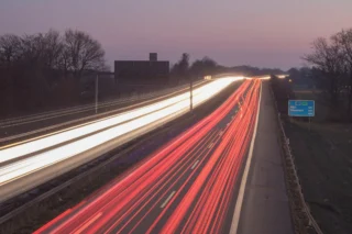 Avrupa’da Motorlu Araç Sigortasında Prim Artışları ve Almanya’daki Yükseliş