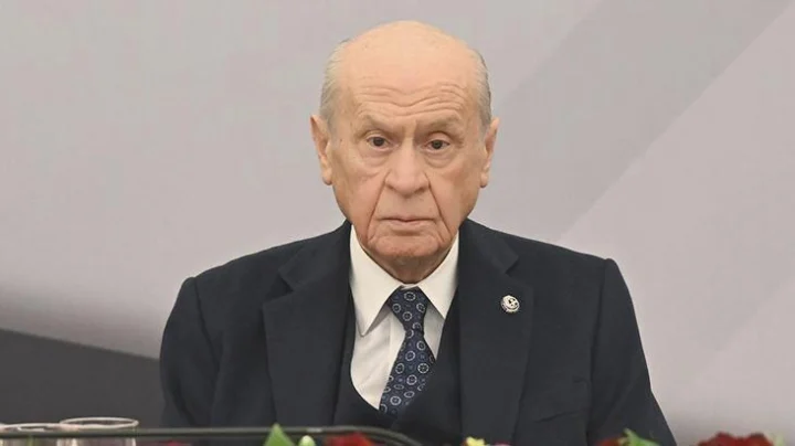 Bahçeli’nin açıklamalarında bilgi, kültür, töre ve gençliğin toplumsal rolü vurgulanıyor