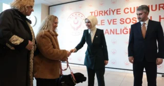 Bakan Göktaş, Bakanlık Personeliyle Bayramlaştı