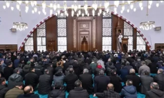 Bayram namazı nasıl kılınır 2025?