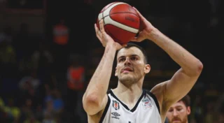 Beşiktaşlı Ante Zizic sakatlığı nedeniyle ameliyat olacak