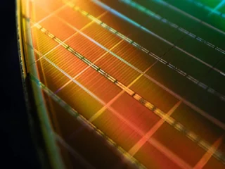 Breakthrough in Chip Manufacturing: Atomic Precision with Metallenes and Lasers