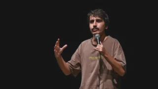 Deniz Göktaş’a “Ölü Deniz” Gösterisi Nedeniyle Soruşturma ve Hayatına Dair Bilgiler