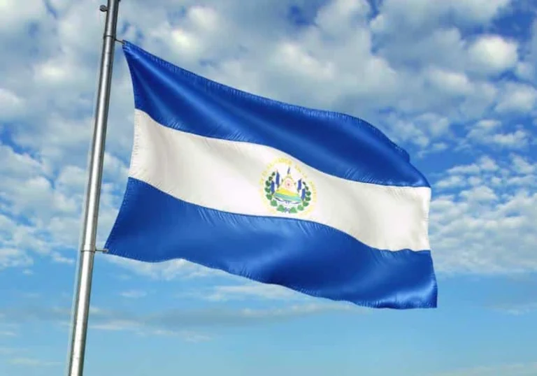 El Salvador Merkez Bankası 50 Milyon Dolarlık Altın Aldı, Hükümet Bitcoin Birikimini Sürdürüyor