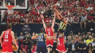 EuroLeague yönetimi, Olympiakos-Fenerbahçe Beko maçındaki organizasyon sorunları nedeniyle Fenerbahçe taraftarlarından özür diledi