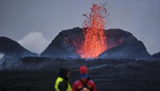 Evacuation of Blue Lagoon Amid Seismic Activity in Iceland