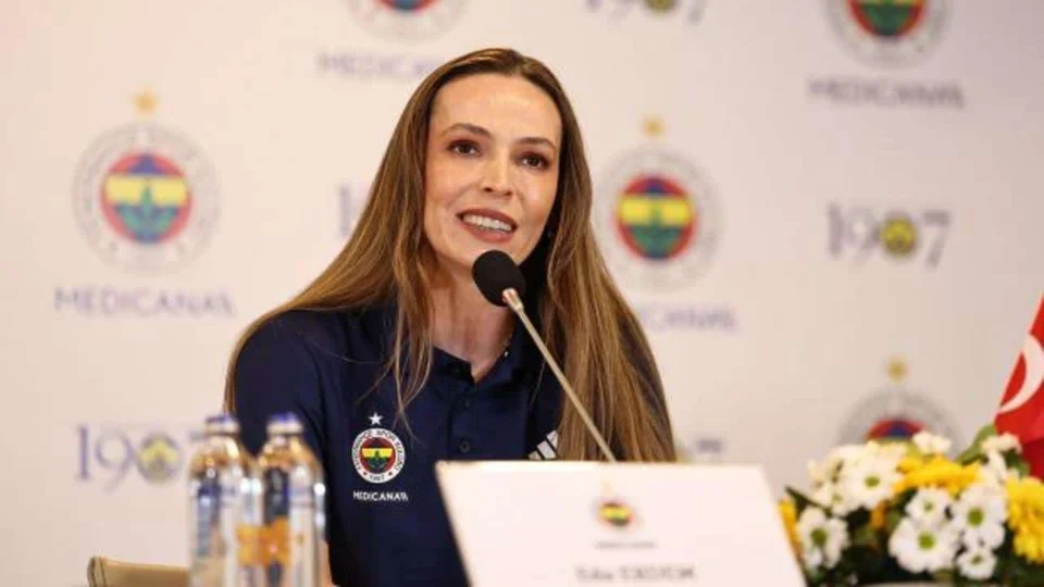 Fenerbahçe Efsane Kaptanıyla Yeni Sözleşmeye Hazır