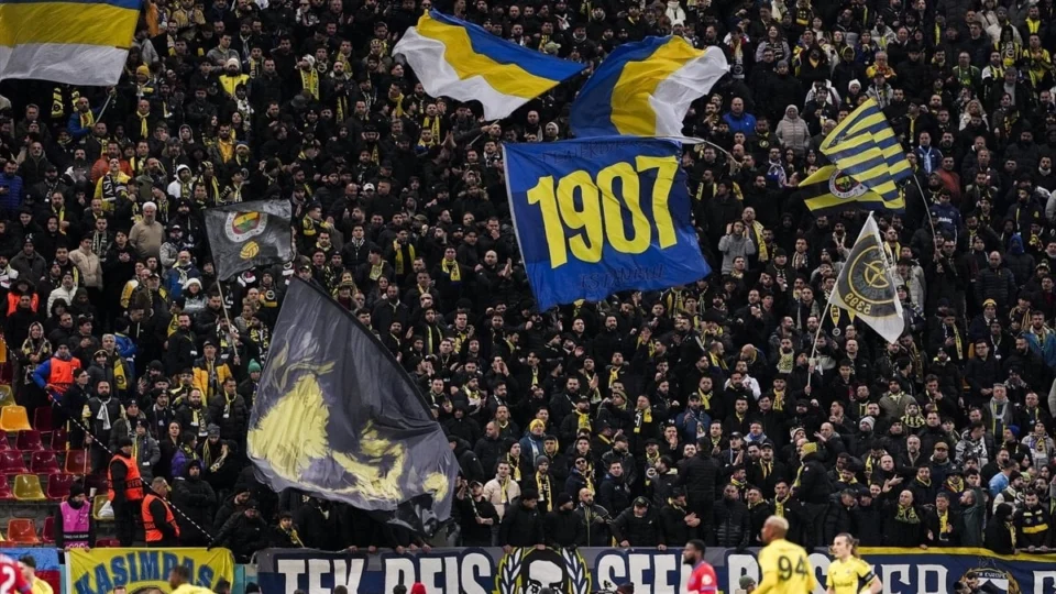 Fenerbahçeyi Taraftarları Destekleriyle Yalnız Bırakmadı