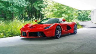 Ferrari’nin Yenilikçi Hamlesi: Özel Serilerde Manuel Vites Seçeneği