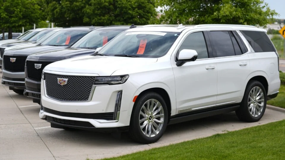 General Motors’un Stratejik Dönüşümü: Benzinli Araçlara Yatırım