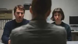 Girişte Filminin Konusu, Oyuncuları ve IMDb Puanı