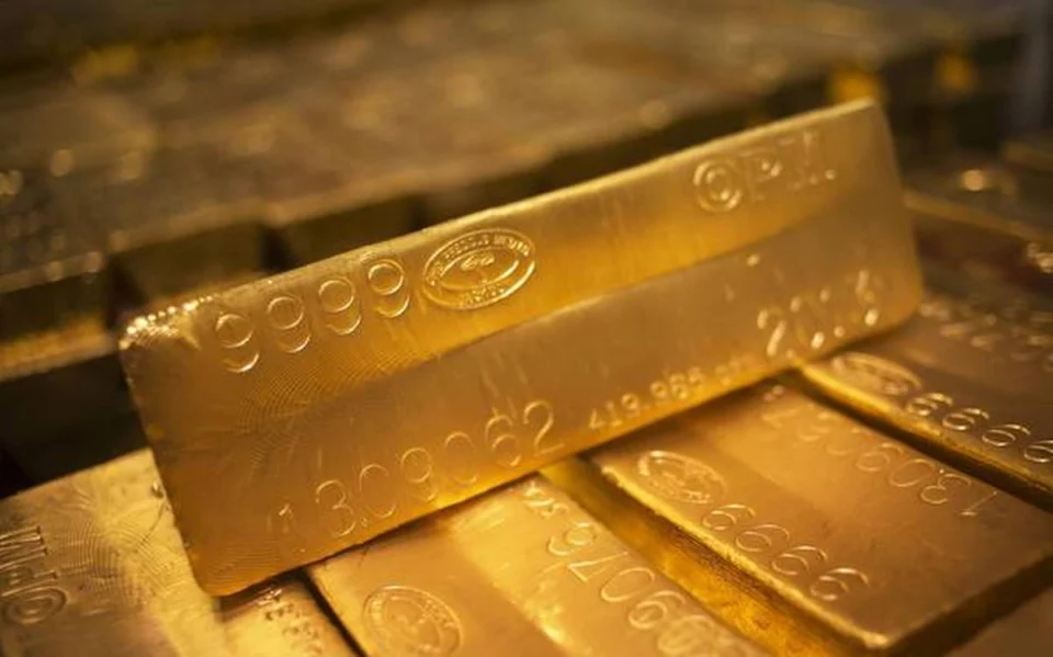 Gold Prices Surge Amid Central Bank Policies