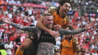 Hull City, Middlesbrough’u 90+5’te attığı golle yenerek Premier Lig’e yükseldi