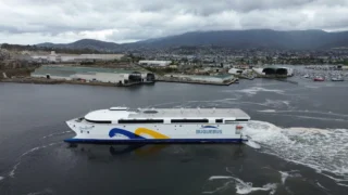 Incat Tasmania Hull 096 Liman Testlerine Başladı: Dünyanın En Büyük Elektrikli Gemisi