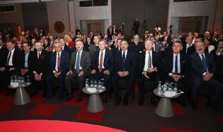 Kemer’de TÜRKONFED 26. İş Dünyası Zirvesi Coşkuyla Başladı