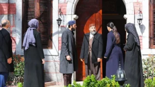 Kızıl Goncalar bu akşam var mı, yok mu? Kızıl Goncalar yeni bölüm ne zaman? 14 Nisan Pazartesi Now Tv yayın akışı…