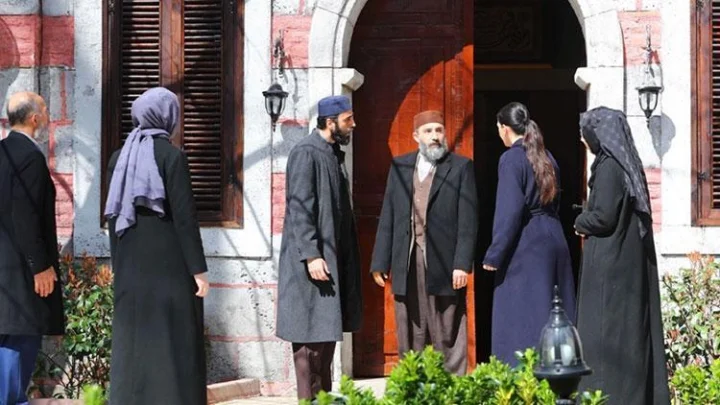 Kızıl Goncalar bu akşam var mı, yok mu? Kızıl Goncalar yeni bölüm ne zaman? 14 Nisan Pazartesi Now Tv yayın akışı…