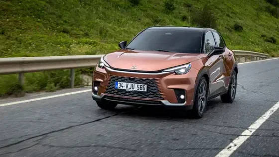 Lexus LBX En İyi Kabin Tasarımına Sahip Küçük SUV Seçildi