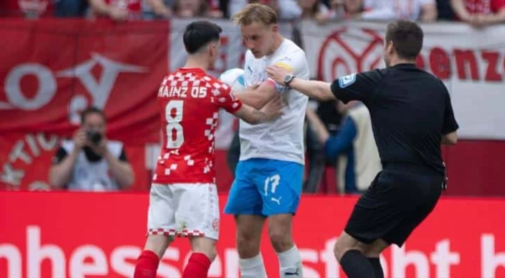 Mainz Son Anda Puanı Kaptı, Rakibini Tehlikeye Sürükledi