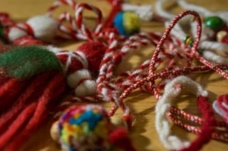 Marteniçka Ne Zaman Takılır ve Çıkarılır? Marteniçka Geleneğinin Anlamı ve Hikayesi