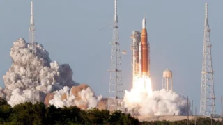 NASA, 50 Yıl Sonra İlk İnsanlı Ay Görevini Başlattı: Artemis II Uzayda