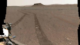 New Insights into Mars’ Mysterious Black Streaks: Wind and Dust Take Center Stage