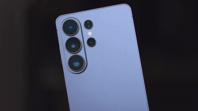 Samsung Galaxy S26 üretimini artan taleple 1.5 milyon adede çıkarıyor